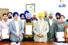 13 ਖੇਤੀਬਾੜੀ ਸਬ-ਇੰਸਪੈਕਟਰਾਂ ਨੂੰ ਨਿਯੁਕਤੀ ਪੱਤਰ ਸੌਂਪੇ