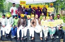 ਬਾਜਵਾ ਦਾ ਘਿਰਾਓ ਕਰਨ ਜਾਂਦੇ ‘ਆਪ’ ਵਰਕਰਾਂ ‘ਤੇ ਪਾਣੀ ਦੀਆਂ ਬੁਛਾੜਾਂ