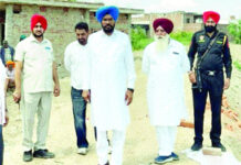 ਧਾਲੀਵਾਲ ਨੇ ਛੱਪੜ ‘ਚ ਪਿੱਲੀਆਂ ਇੱਟਾਂ ਲਾਉਂਦੇ ਫੜੇ