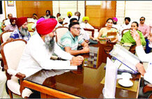 ਚੀਮਾ ਵੱਲੋਂ ਮੁਲਾਜ਼ਮ ਯੂਨੀਅਨਾਂ ਨਾਲ ਮੀਟਿੰਗਾਂ