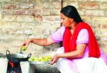 ਸੁਪਰੀਮ ਕੋਰਟ ਵੱਲੋਂ ਘਰੇਲੂ ਮਹਿਲਾਵਾਂ ਨੂੰ ਰਾਸ਼ਟਰ ਨਿਰਮਾਤਾ ਦਾ ਦਰਜਾ