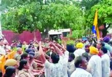 ਰਾਜਪਾਲ ਦੇ ਘਰ ਦਾ ਘਿਰਾਓ ਕਰਨ ਜਾਂਦਿਆਂ ‘ਤੇ ਪਾਣੀ ਦੀਆਂ ਬੁਛਾੜਾਂ