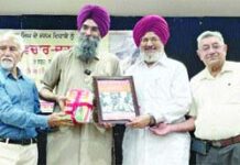 ਮਿੱਟੀ ਨਾਲ ਜੁੜ ਕੇ ਉਚੇਰੀ ਪਰਵਾਜ਼ ਭਰਨ ਦੀ ਲੋੜ : ਸੁਮੇਲ ਸਿੰਘ ਸਿੱਧੂ
